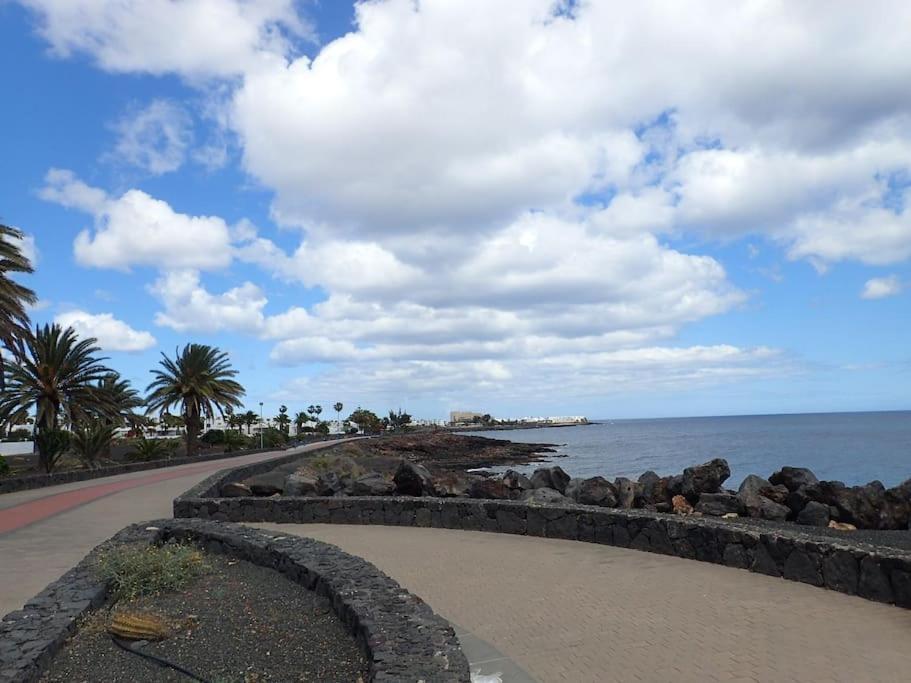 Apartamento Taisa Playa Roca Costa Teguise Exterior foto